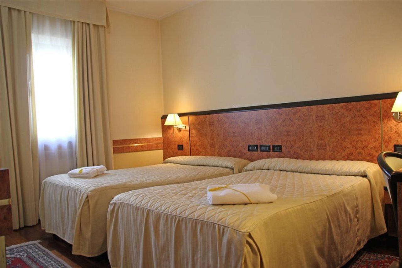 Park Hotel Villa Leon D'Oro Noventa di Piave Εξωτερικό φωτογραφία