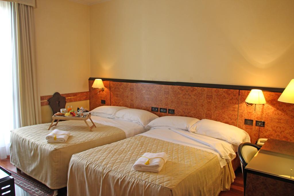 Park Hotel Villa Leon D'Oro Noventa di Piave Εξωτερικό φωτογραφία