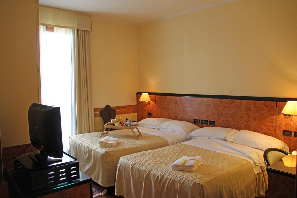 Park Hotel Villa Leon D'Oro Noventa di Piave Εξωτερικό φωτογραφία