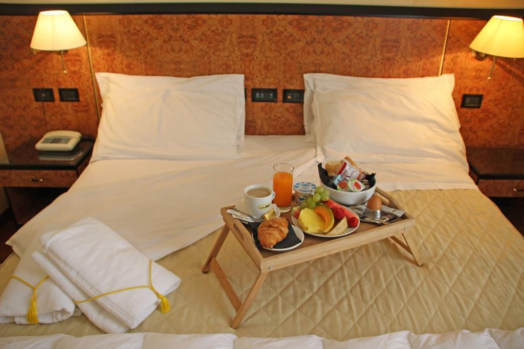 Park Hotel Villa Leon D'Oro Noventa di Piave Εξωτερικό φωτογραφία