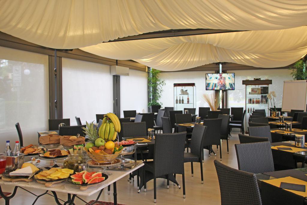 Park Hotel Villa Leon D'Oro Noventa di Piave Εξωτερικό φωτογραφία