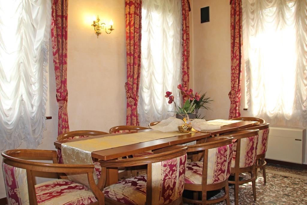 Park Hotel Villa Leon D'Oro Noventa di Piave Εξωτερικό φωτογραφία