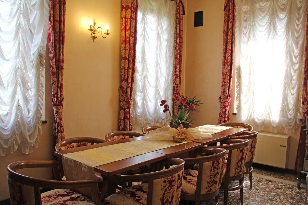 Park Hotel Villa Leon D'Oro Noventa di Piave Εξωτερικό φωτογραφία