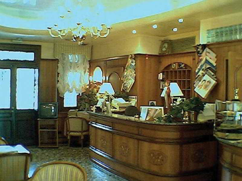 Park Hotel Villa Leon D'Oro Noventa di Piave Εξωτερικό φωτογραφία