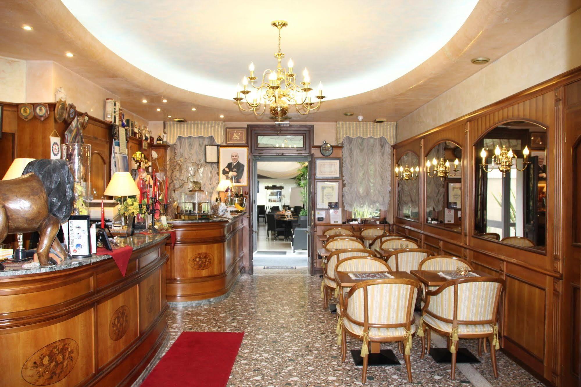 Park Hotel Villa Leon D'Oro Noventa di Piave Εξωτερικό φωτογραφία